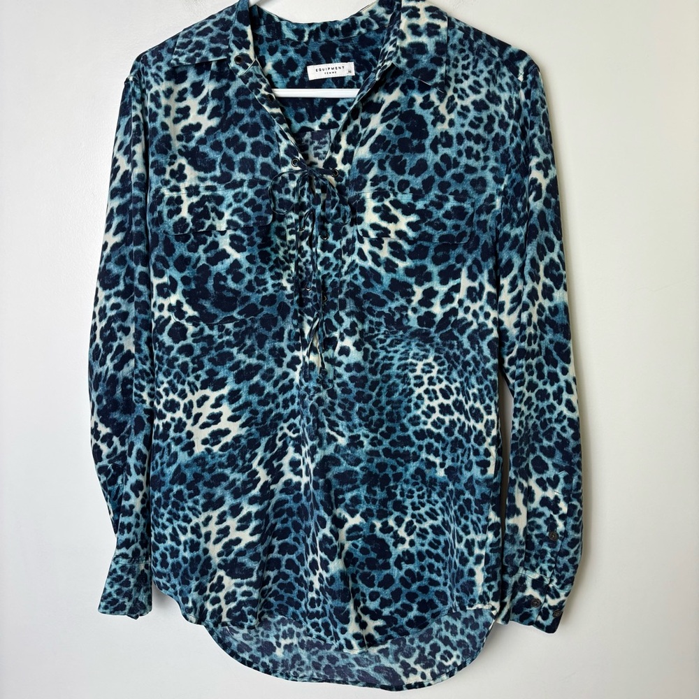 Equipment Femme Blue Leopard Print Silk Blouse